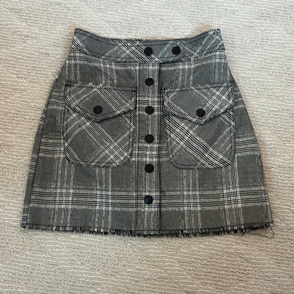 Urban outfitters plaid skirt - Picture 1 of 2